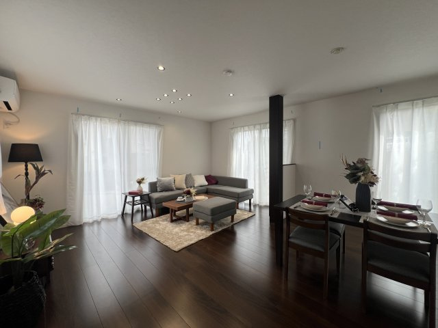 オール電化は安心です！【麻生区東百合丘】リフォーム中古戸建の居間・リビング