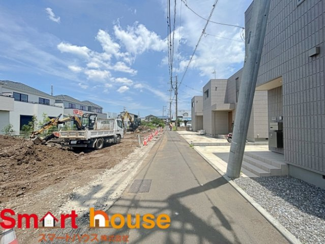 藤沢市鵠沼神明　新築3棟の前面道路含む現地写真