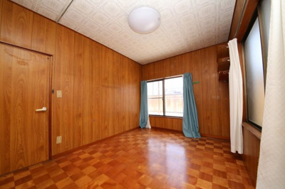 【洋室】 | 鷲宮4丁目中古住宅 | 2階 8.5帖洋室