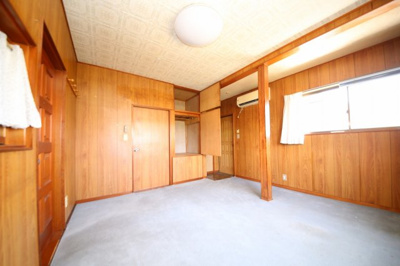 【洋室】 | 鷲宮４丁目中古住宅 | 2階 8.2帖洋室