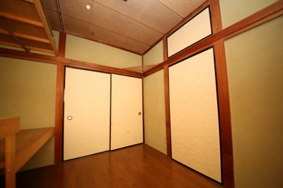 【洋室】 | 鷲宮４丁目中古住宅 | 2階 4.5帖洋室