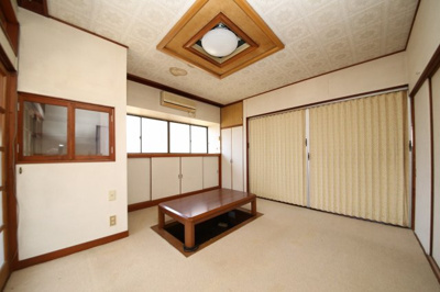 【居間・リビング】 | 鷲宮４丁目中古住宅 | 1階リビング