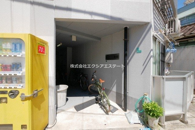 住之江I番館のエントランス