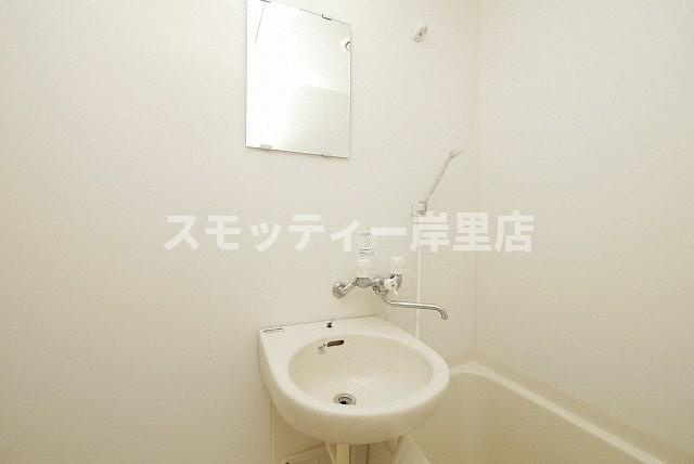 住之江I番館の洗面所
