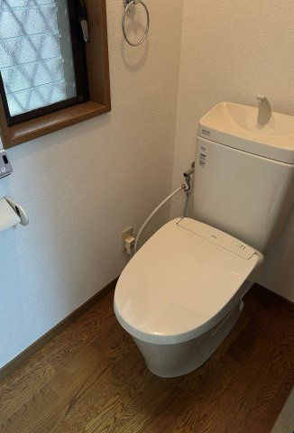 堺市堺区新在家町東4丁戸建のトイレ|１階トイレ