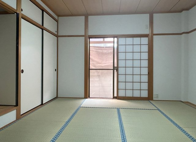 堺市堺区新在家町東4丁戸建の和室|和室約9.0帖