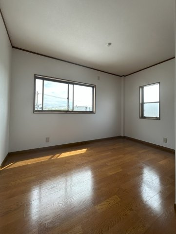 堺市堺区新在家町東4丁戸建の洋室|洋室約5.5帖