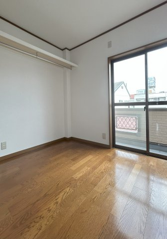 堺市堺区新在家町東4丁戸建の収納|ウォークインクローゼット