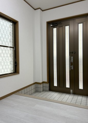 堺市堺区新在家町東4丁戸建の玄関|玄関スペース