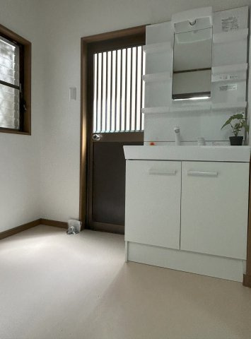 堺市堺区新在家町東4丁戸建の洗面所|洗面室