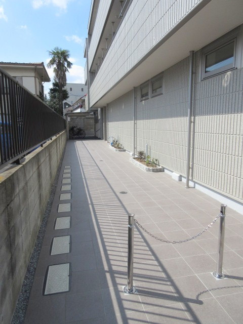 メゾン モンノムのロビー|★アプローチ★