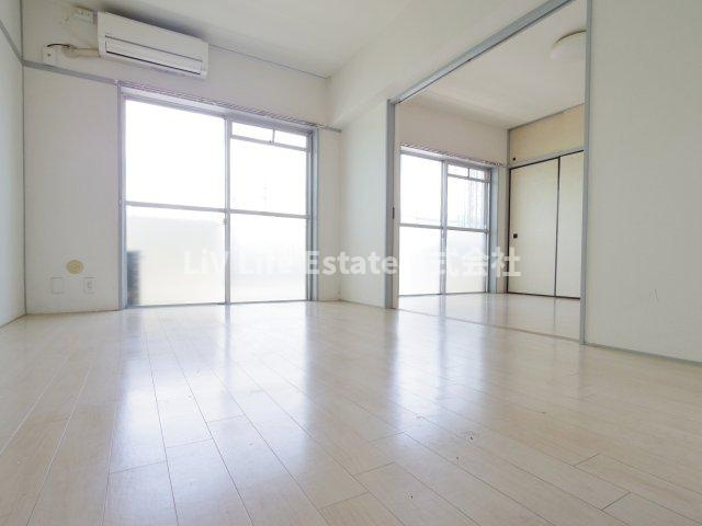 ラビアン花小金井の居間・リビング