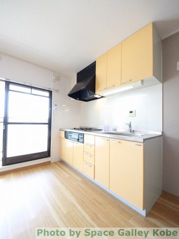 ドエルアズマのキッチン|※お部屋により仕様が異なる場合があります※