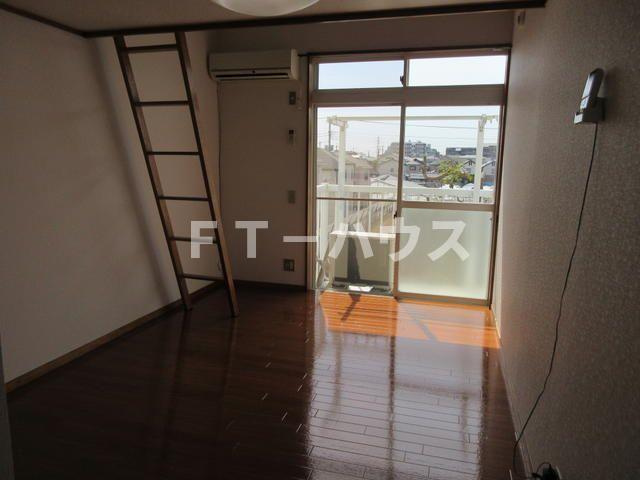 ハイツ大谷の寝室