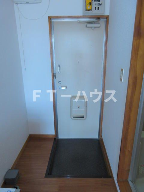 ハイツ大谷の玄関