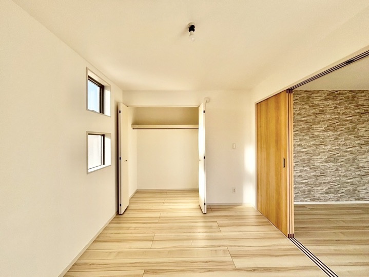 グラファーレ豊田市大島町　全3棟　新築戸建の居間・リビング