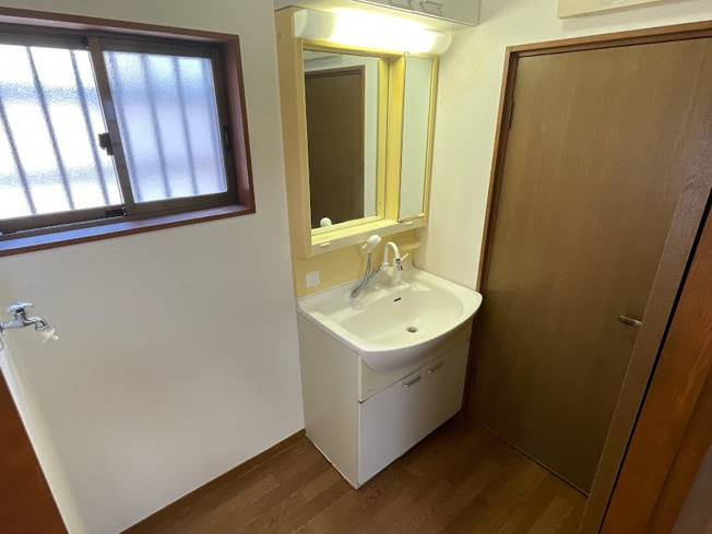 【独立洗面台】 | 富士見市羽沢1丁目　中古一戸建住宅　(ふじみ野店)
