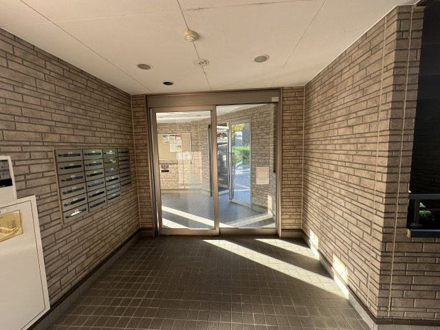 グローリ栄町のロビー