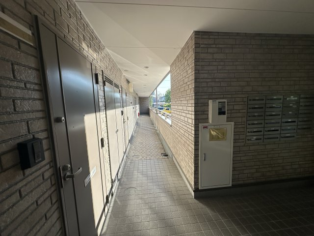 グローリ栄町のロビー