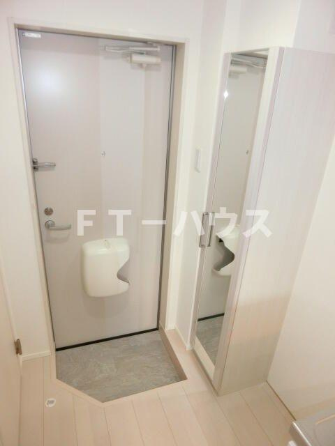 ハーモニーテラス検見川町の玄関