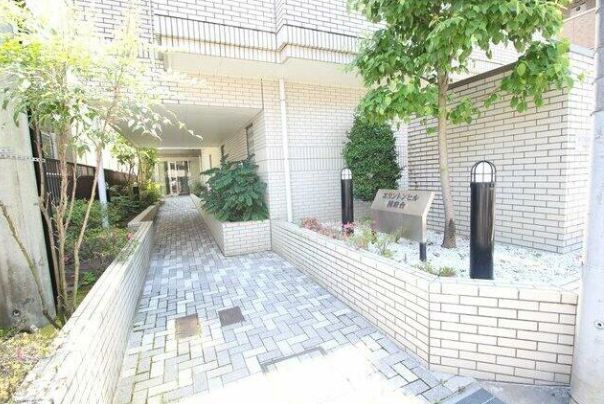 エリントンヒル国府台のロビー