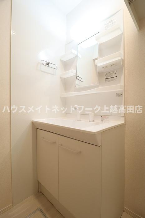 さくらガーデンⅡの独立洗面台|シャワー洗面