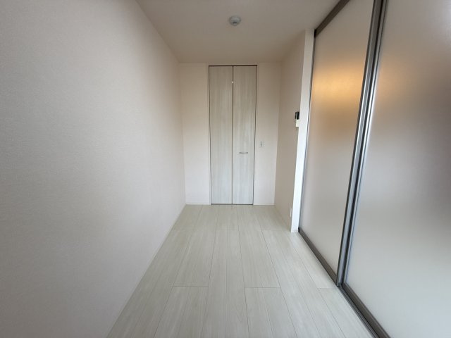 ロータス長町 B棟の寝室