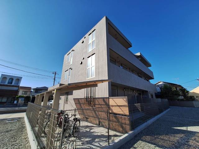 カーサシシィ逗子の外観