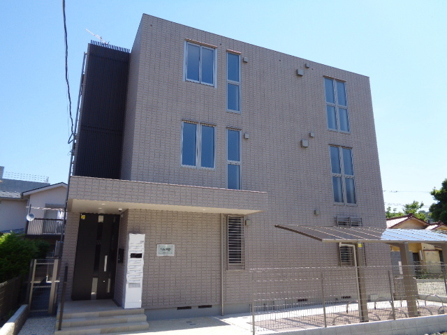 カーサシシィ逗子の外観