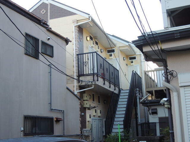 横浜市磯子区上町のアパートの画像