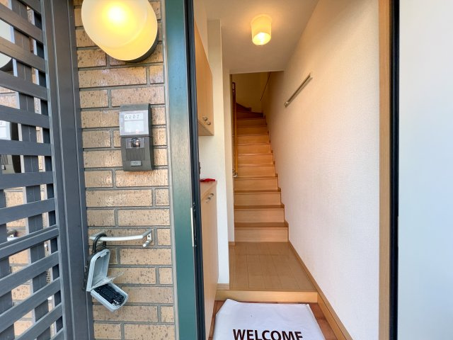 セジュール堂林 A棟の玄関