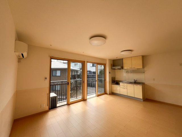 セジュール堂林 A棟の居間・リビング