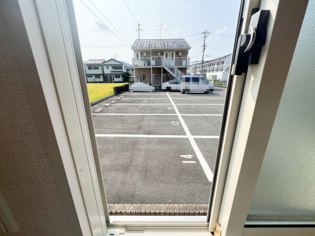 UN DE CES JOURSの展望