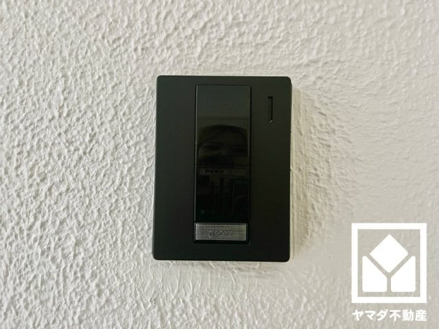 エルシティ桃山の洋室