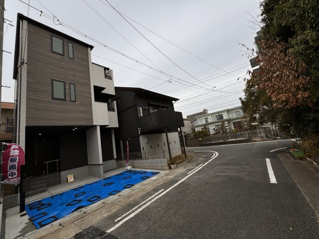 名古屋市天白区原２丁目2306　新築戸建ての前面道路含む現地写真|今すぐのご案内可能です！→  0120-336-922　までお気軽にお問い合わせください。
