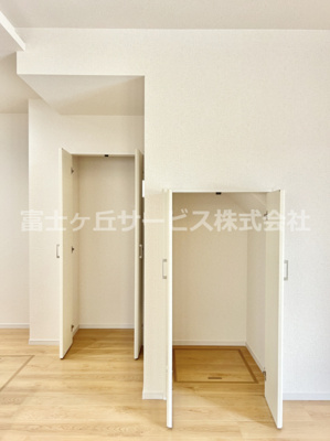 【収納】 | 富士市岩本 11期 新築一戸建て 3号棟 | キッチン横の収納です