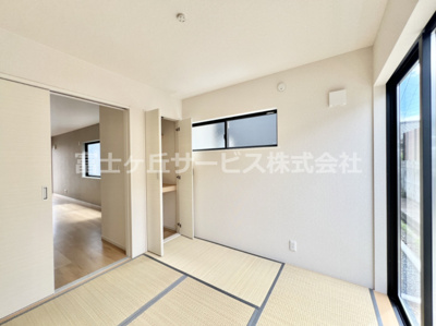 【その他】 | 富士市岩本 11期 新築一戸建て 3号棟 | リビング横の4.5帖の和室です