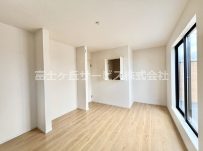 【寝室】 | 富士市岩本 11期 新築一戸建て 3号棟 | 7.8帖の洋室です