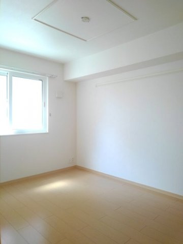 ロコモーション・Ｍの内装|明るい室内です