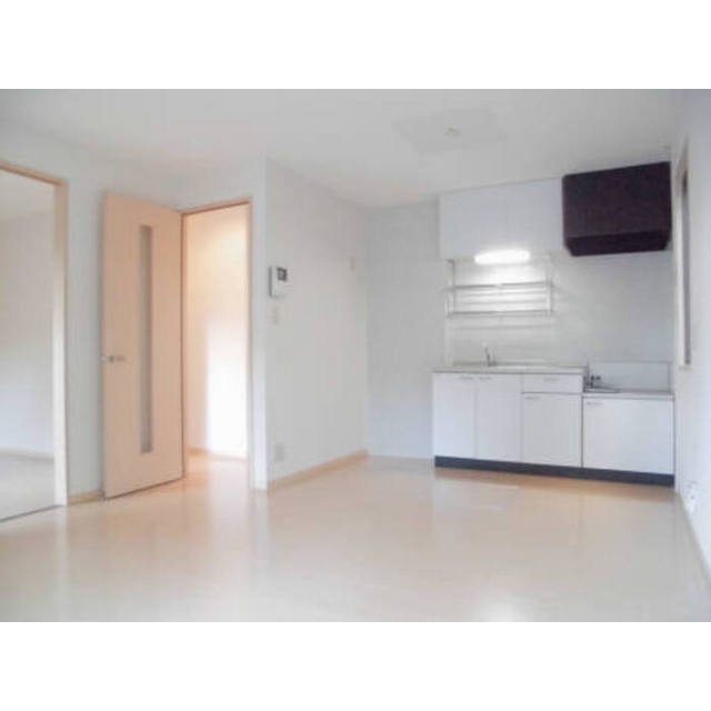 岐阜市長良のアパートの居間・リビング