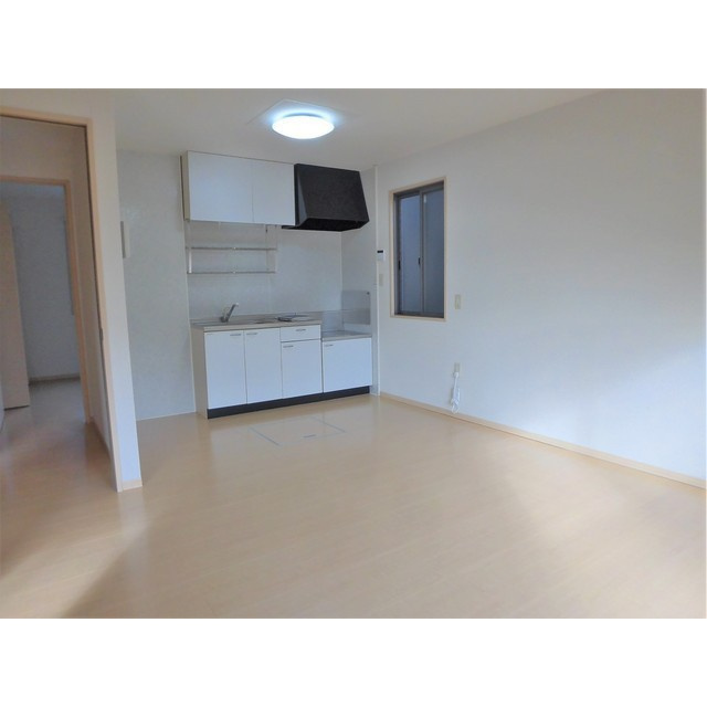 岐阜市長良のアパートの居間・リビング