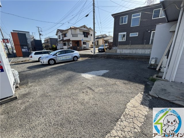 枝吉1丁目店舗の駐車場