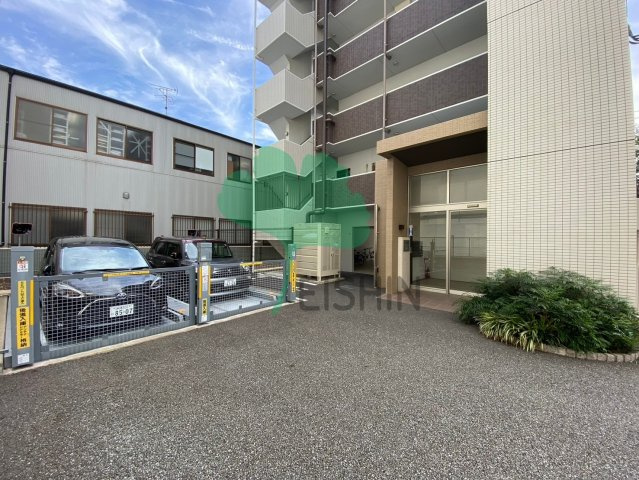 グランシャリオ高宮東の外観