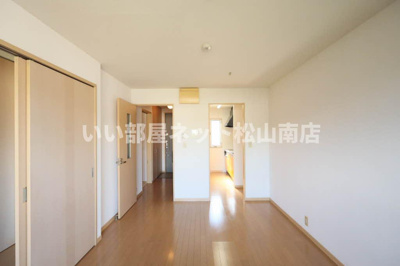 【居間・リビング】 | クローバの森