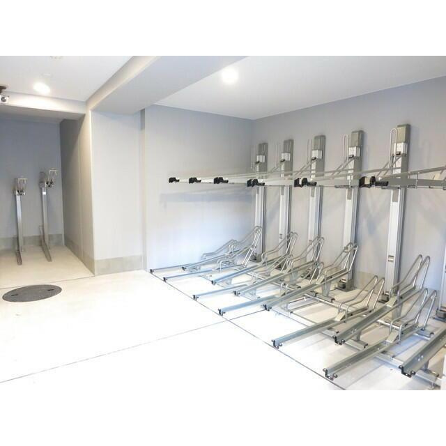 メゾン・ド・クロシェットのロビー|駐輪場 