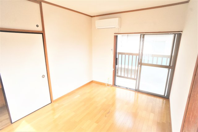 津田沼ハイツの居間・リビング