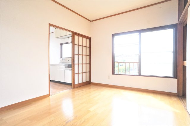 津田沼ハイツの洋室