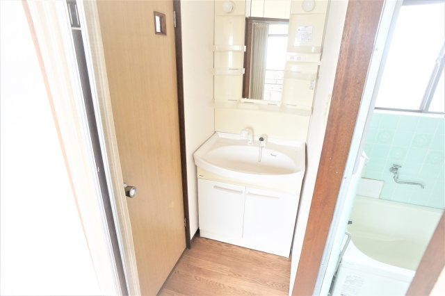 津田沼ハイツの独立洗面台