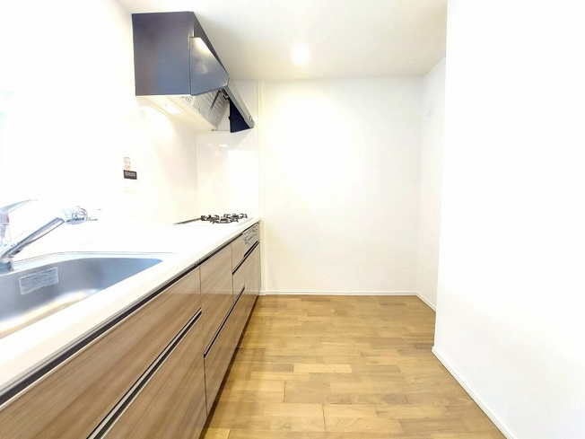 【キッチン】 | アドグランデ朝霞台　(志木本店) | キッチン(2025年5月)撮影
料理が楽しくなる、作業しやすいキッチン。家族との時間も大切に。