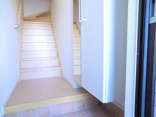 オアシス上ノ茶屋の玄関